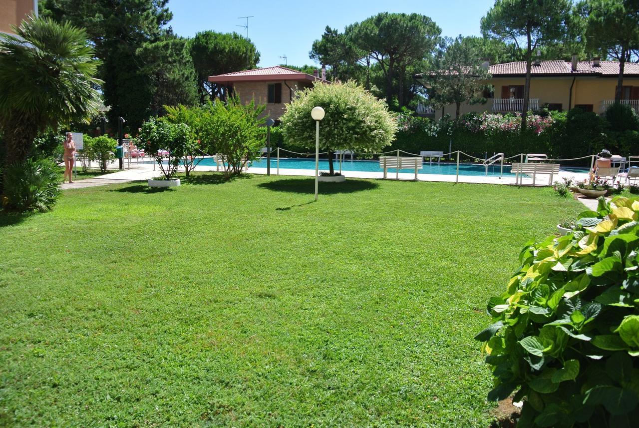 Residence Gardenia Lignano Sabbiadoro Exterior photo